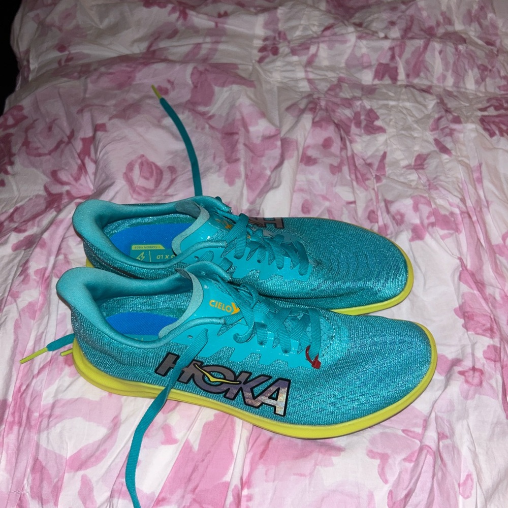 Hoka Xc Spikes Gem